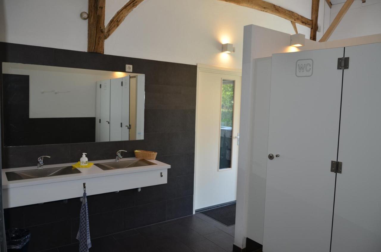 B&B Pipowagen "Het Wellnesst" Op Wellness Camping En B&B Stoltenborg Meddo Exterior photo
