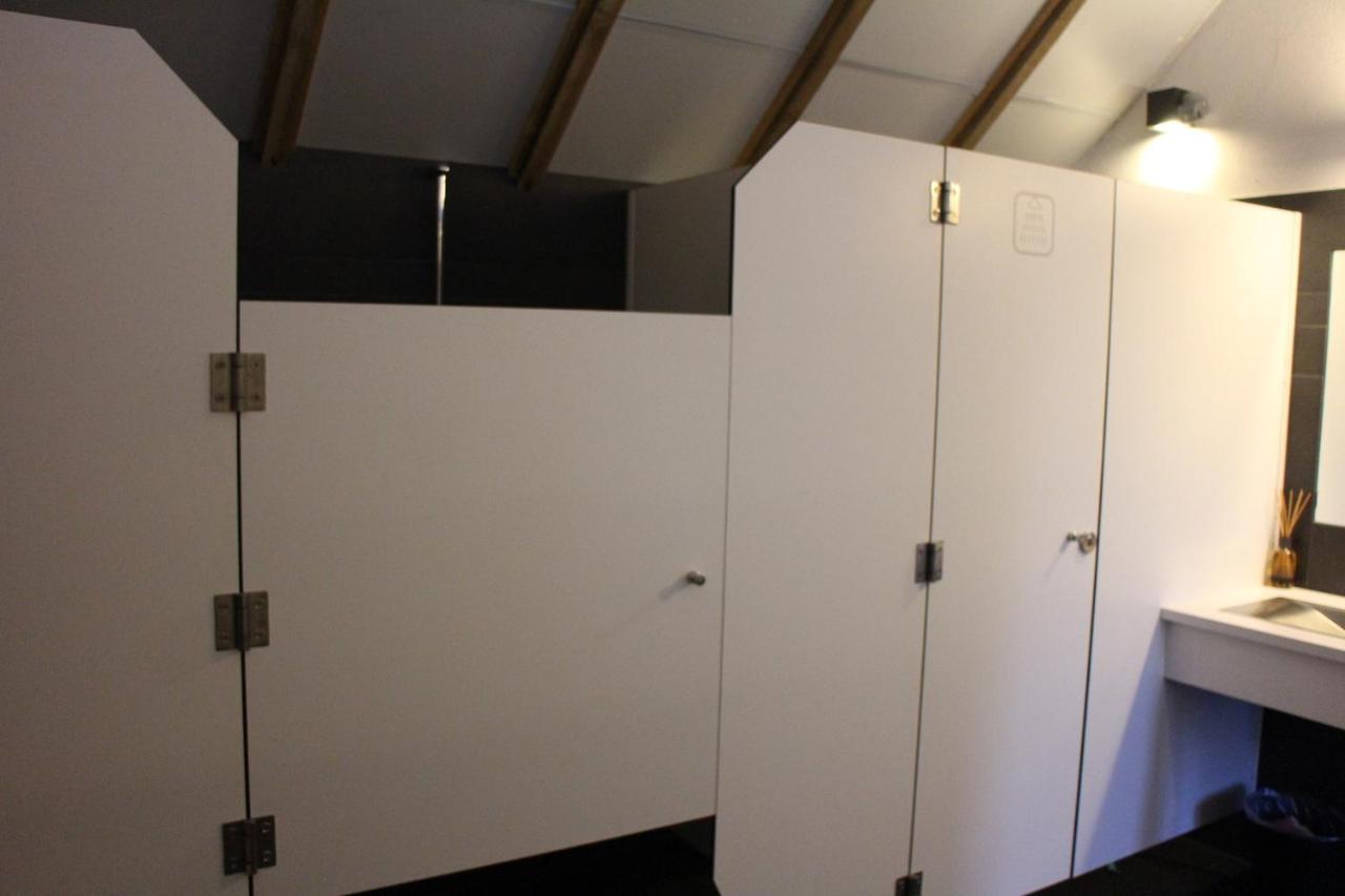 B&B Pipowagen "Het Wellnesst" Op Wellness Camping En B&B Stoltenborg Meddo Exterior photo